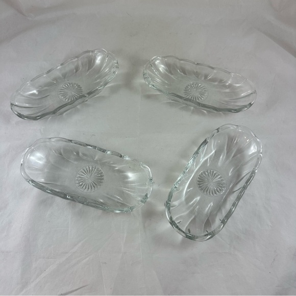 Anchor Hocking Fountain Ware Clear Glass Banana Split Sundae Dishes - Set of 4. - Picture 4 of 5